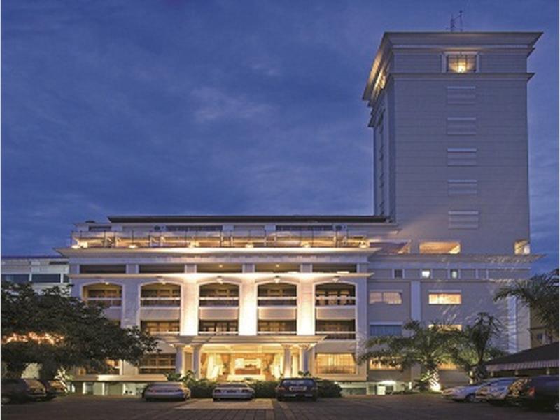 Hotel Le Beringin Salatiga Exterior foto